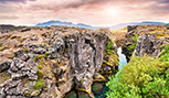 Falaises dans le parc national de Thingvellir